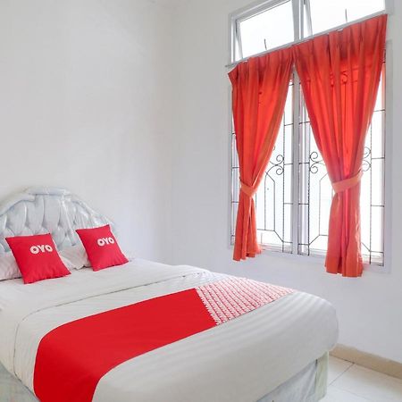 Oyo 2997 Grand Suites Palace 2 Sindanglaya Exteriör bild