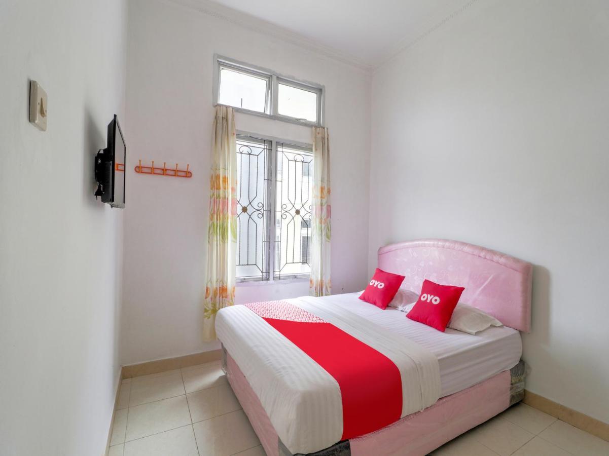 Oyo 2997 Grand Suites Palace 2 Sindanglaya Exteriör bild