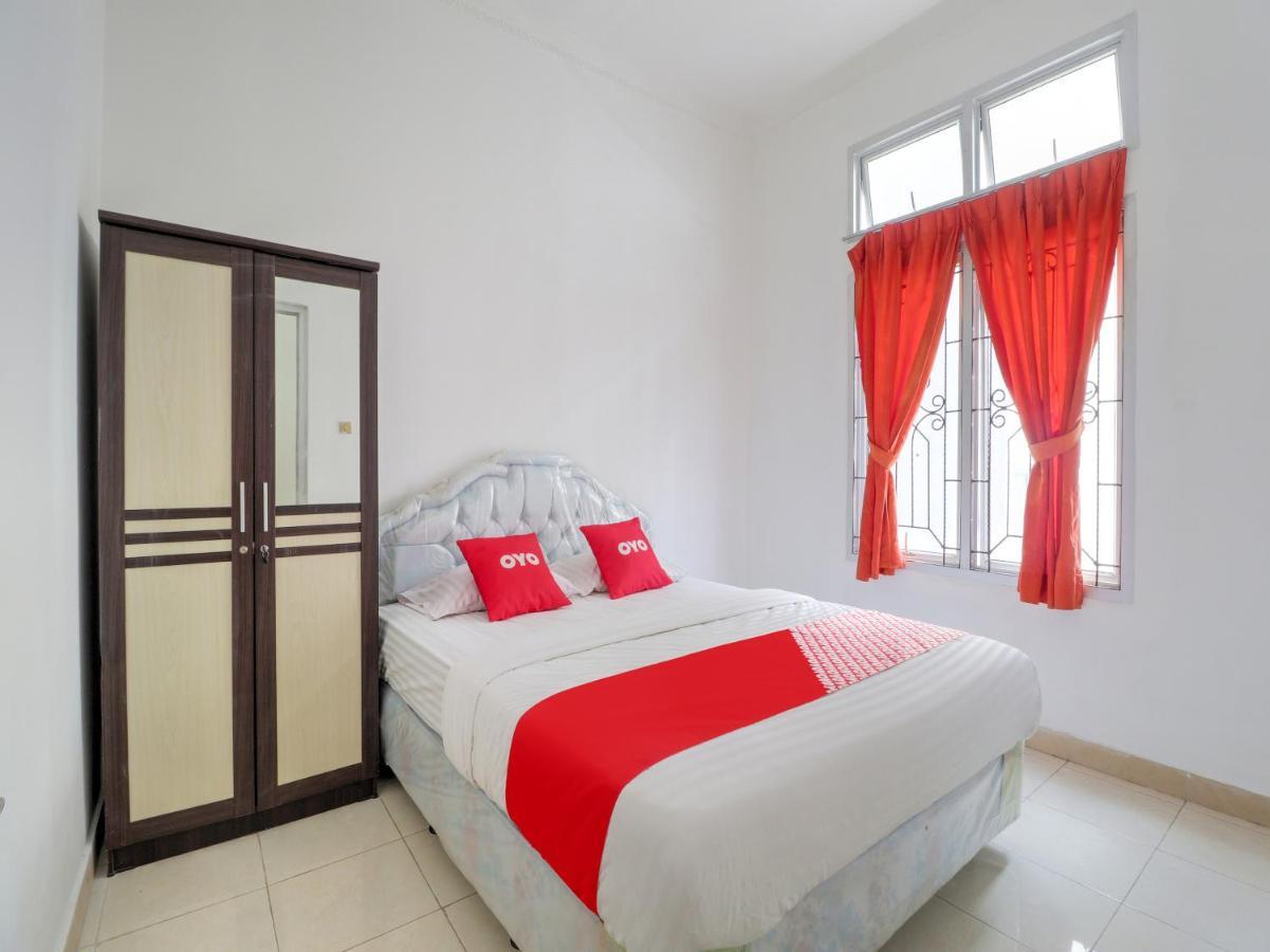 Oyo 2997 Grand Suites Palace 2 Sindanglaya Exteriör bild