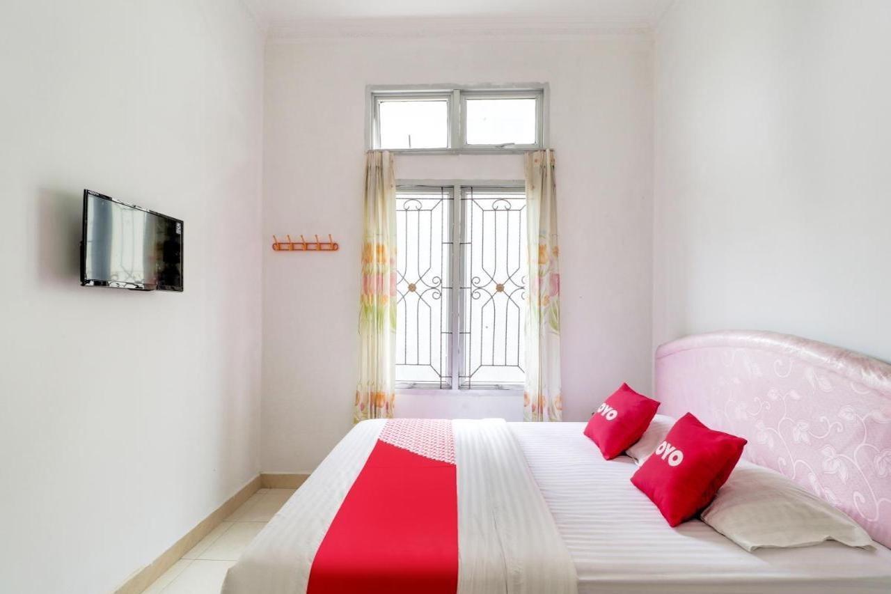 Oyo 2997 Grand Suites Palace 2 Sindanglaya Exteriör bild